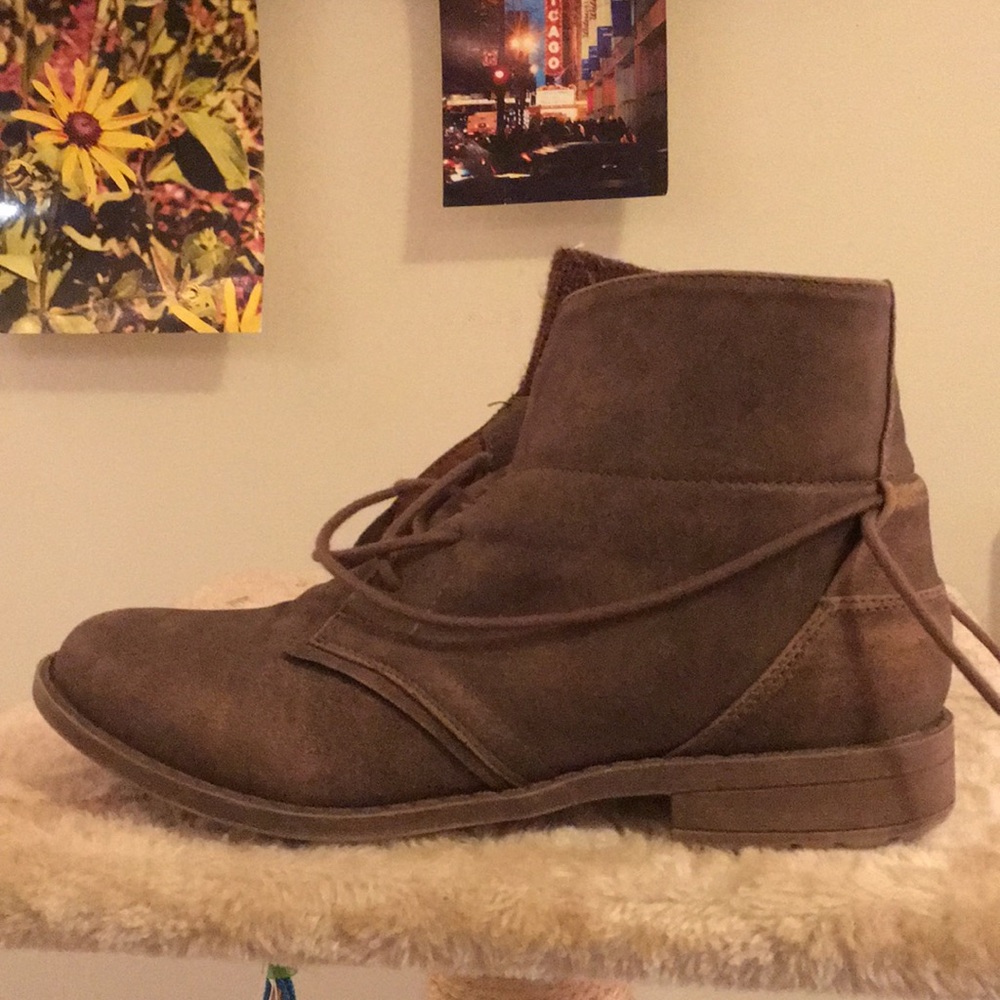 Boots!